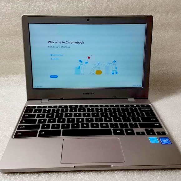 SAMSUNG CHROMEBOOK 4 (model of 2021) it’s been used but in great condition - Picture 1 of 2